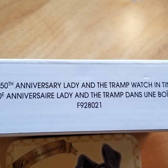 New 2005 Disney Lady and the Tramp watch. - Picture 3 of 4